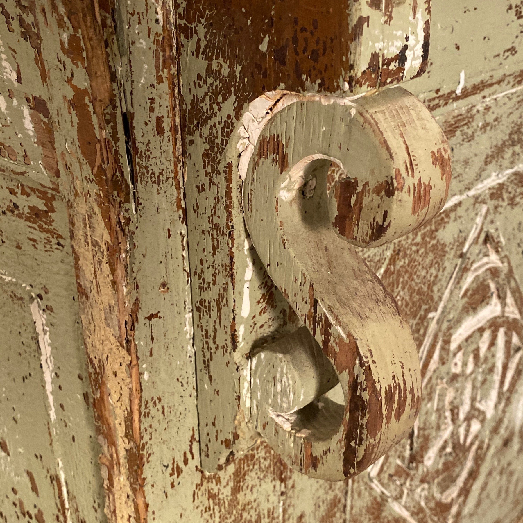 objet-vagabond-painted-counter0001