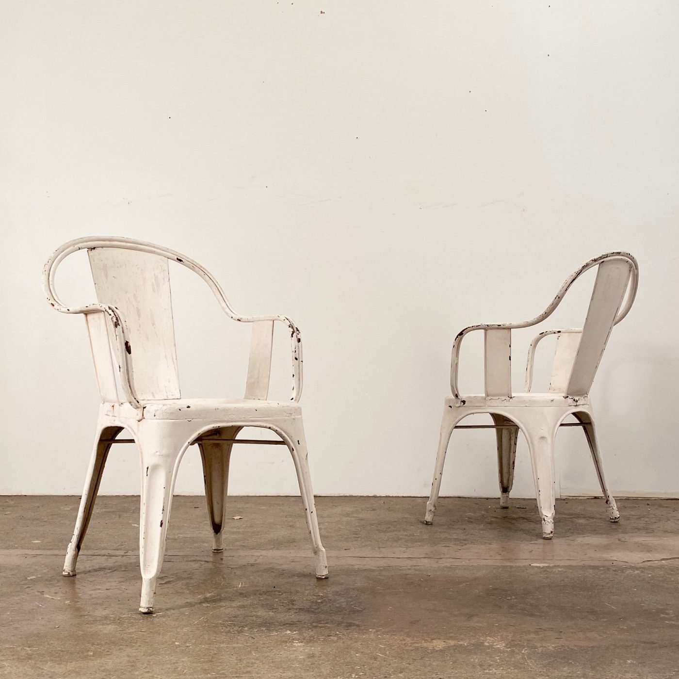 objet-vagabond-tolix-armchairs0000