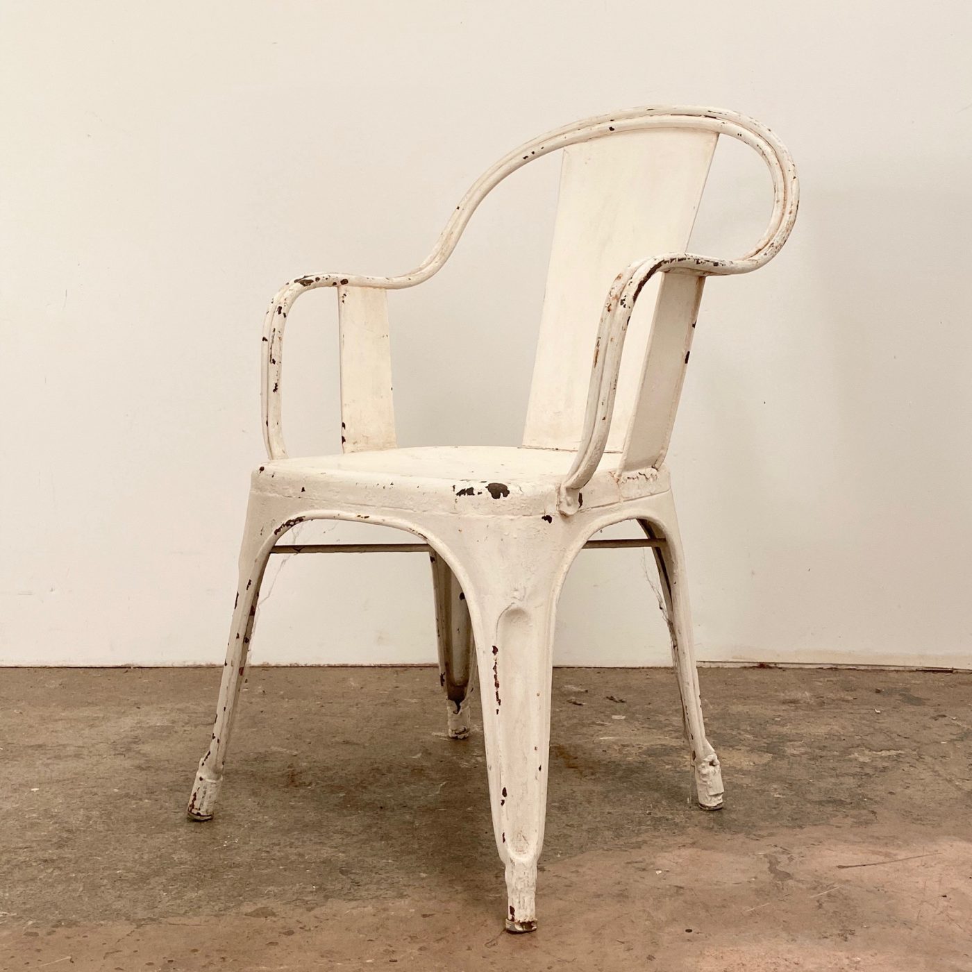 objet-vagabond-tolix-armchairs0005