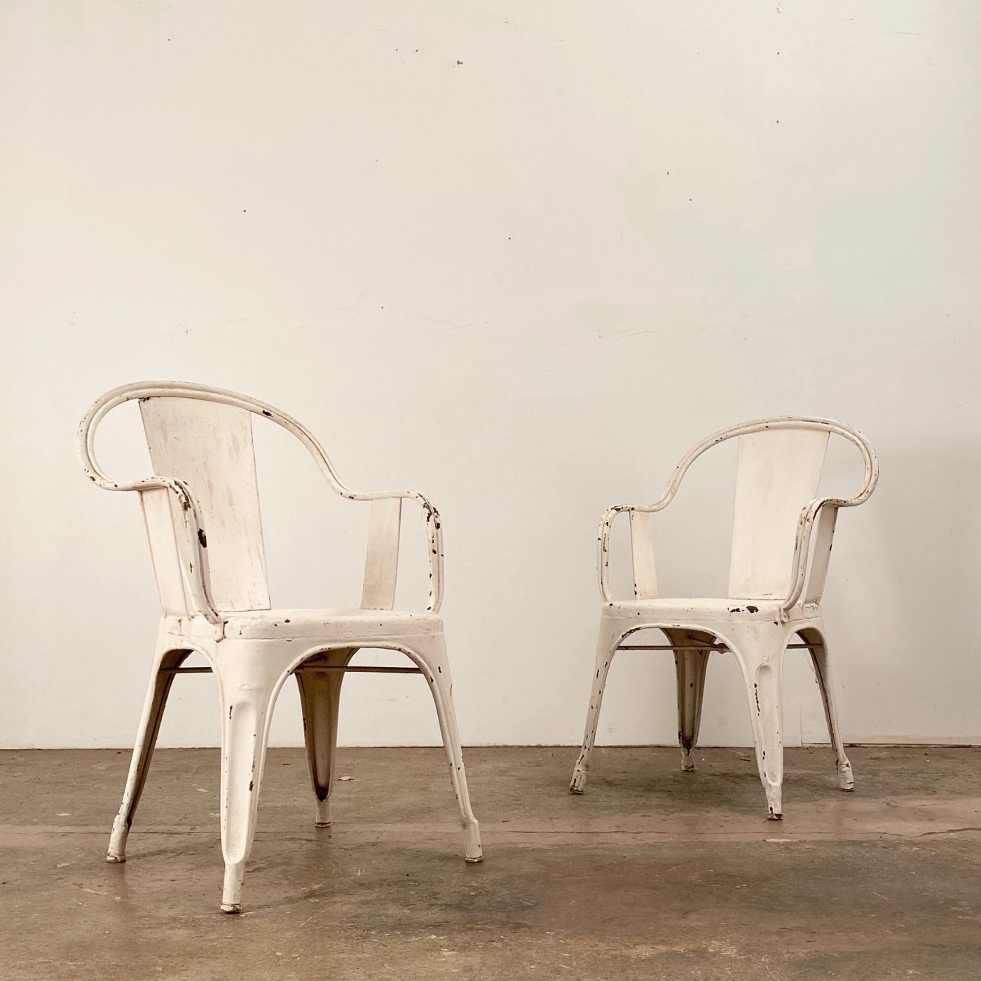 objet-vagabond-tolix-armchairs0006