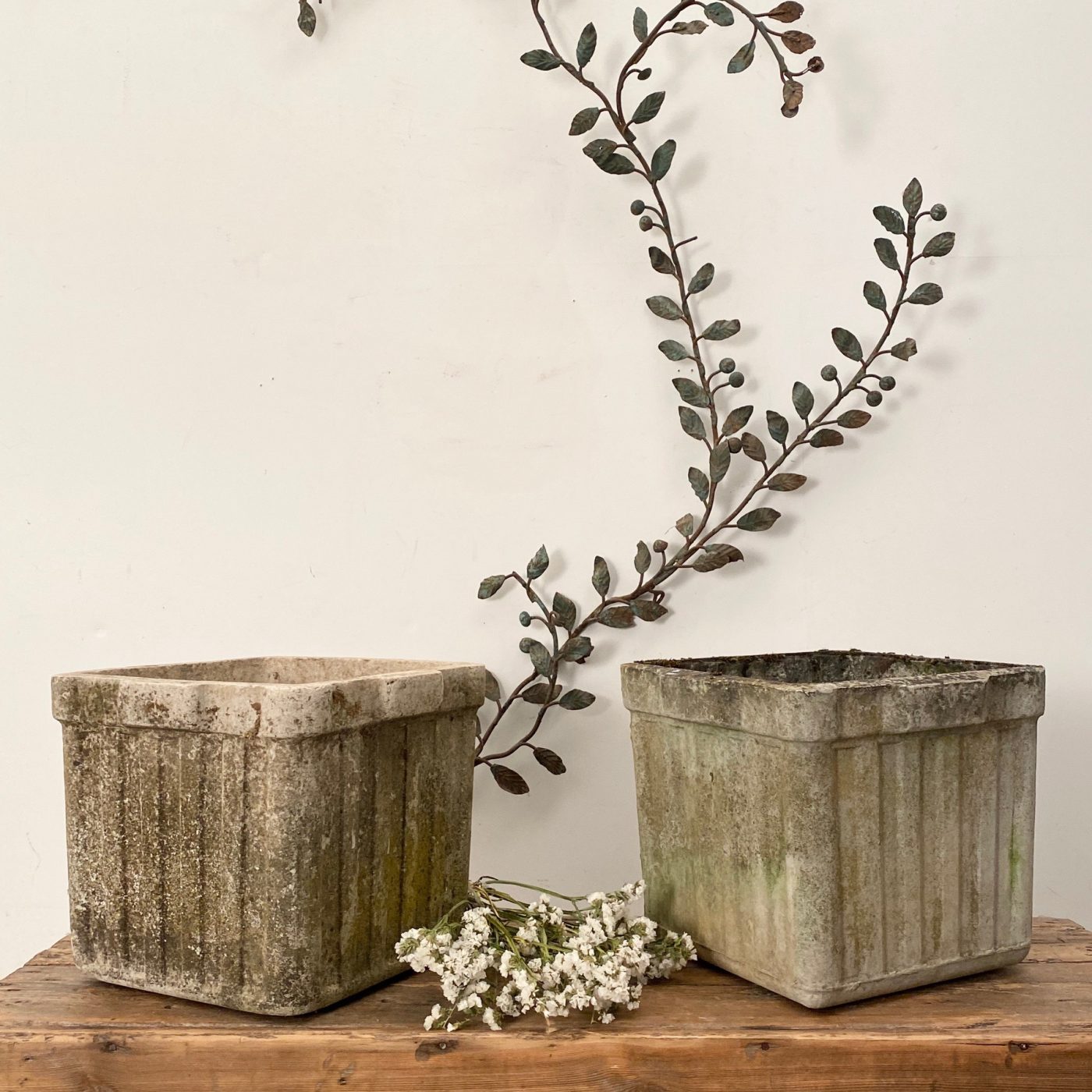 objet-vagabond-concrete-planters0000