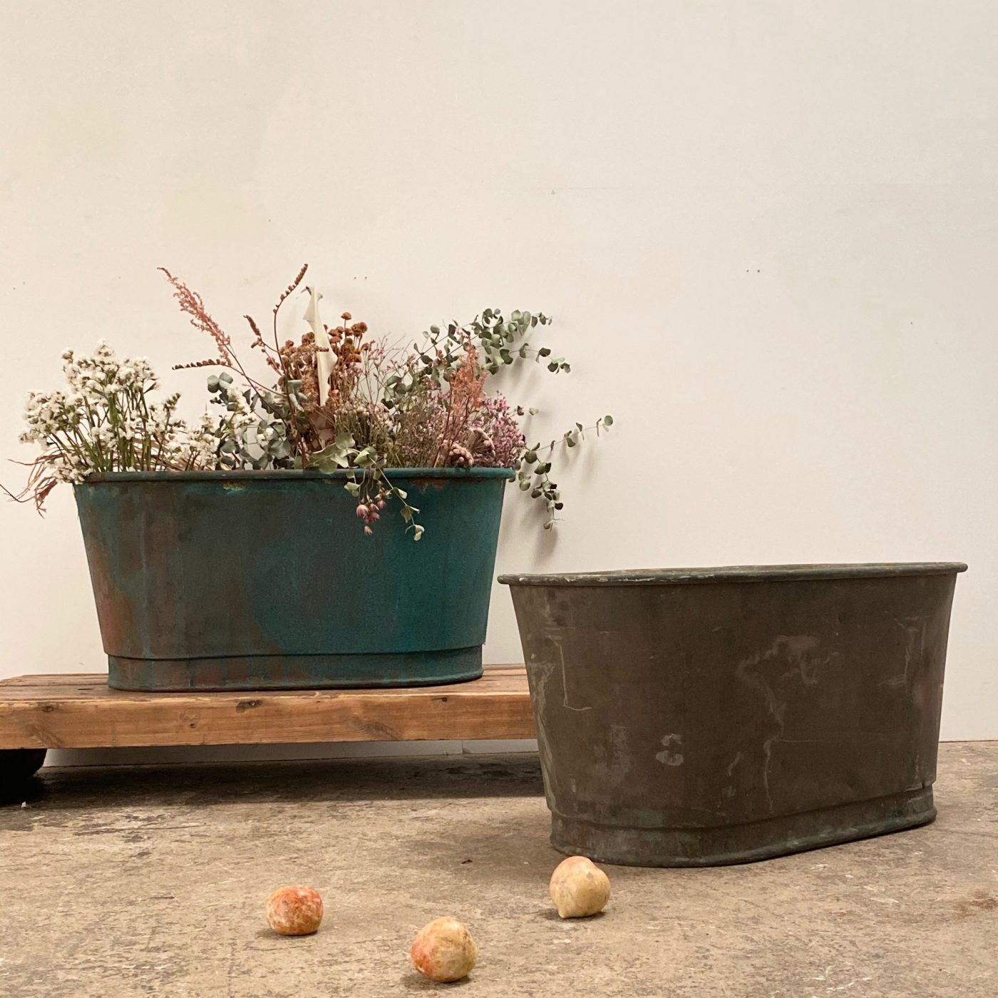 objet-vagabond-copper-planters0006