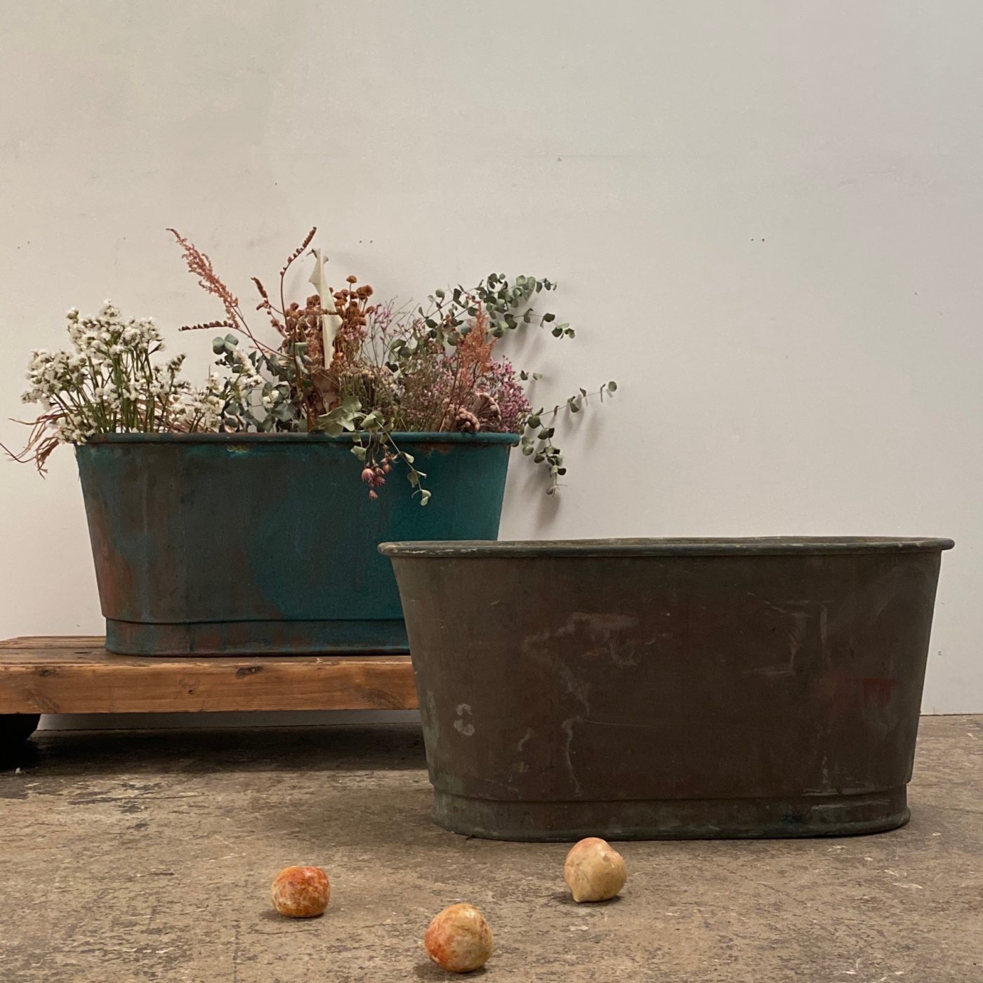 objet-vagabond-copper-planters0007