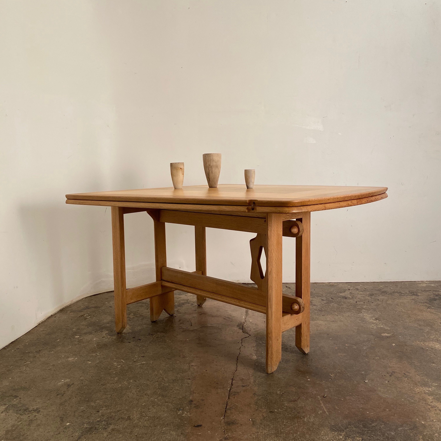 objet-vagabond-midcentury-table0000