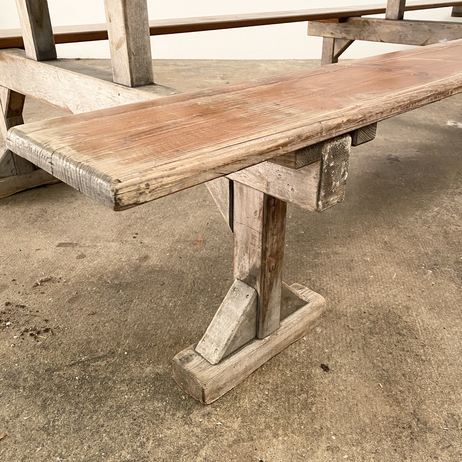 objet-vagabond-large-trestle-table0005