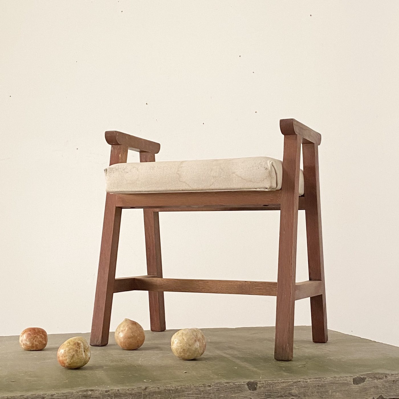 objet-vagabond-midcentury-stool0001