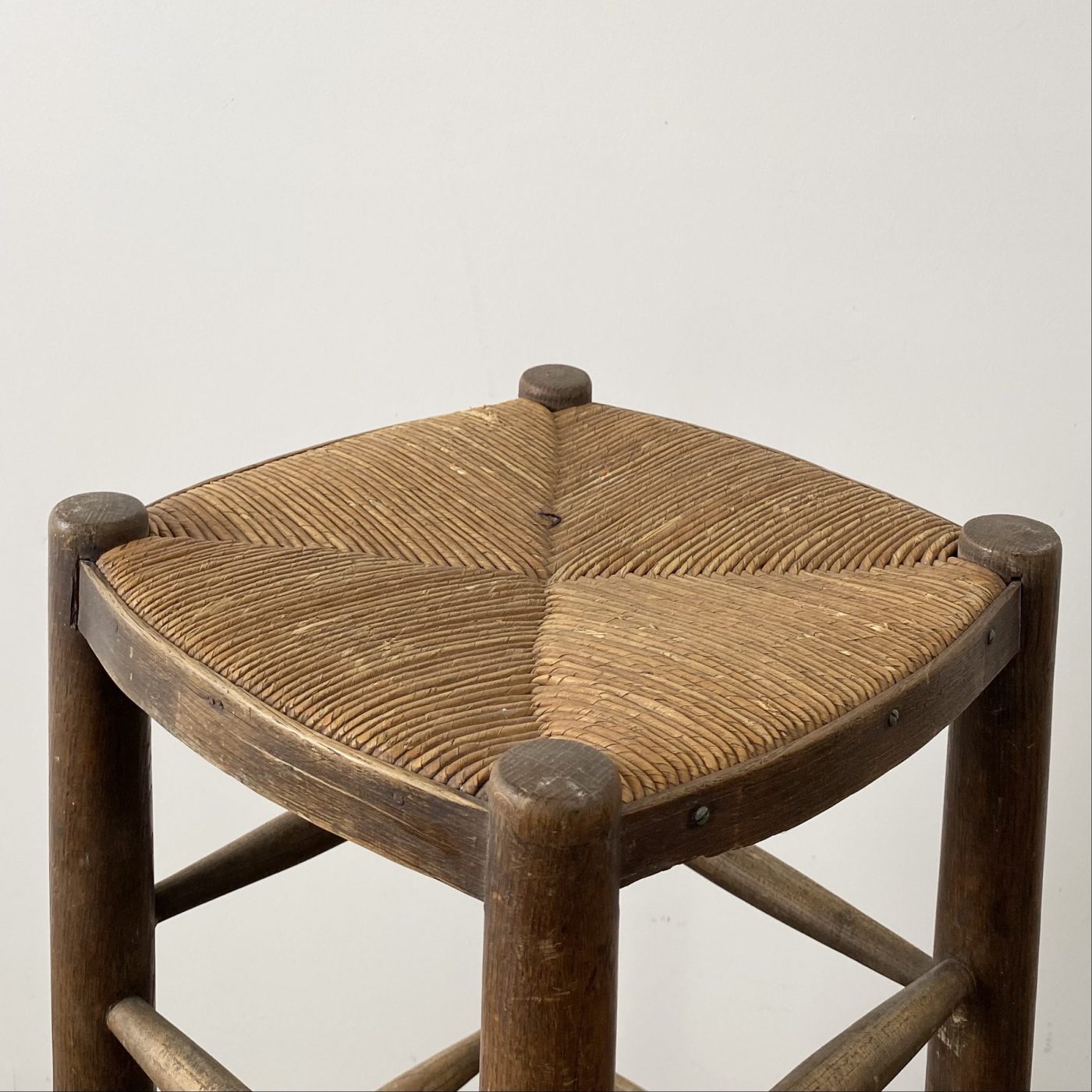 objet-vagabond-high-stools0006
