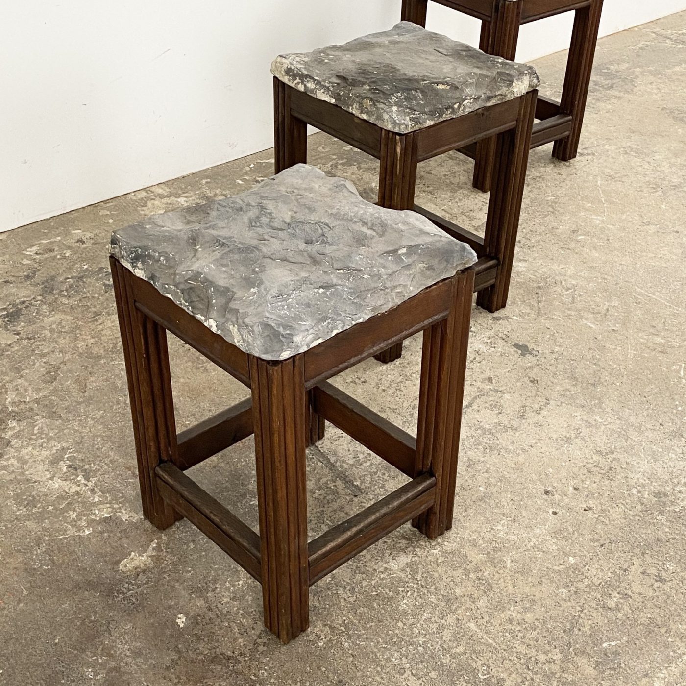 objet-vagabond-stone-tables0001