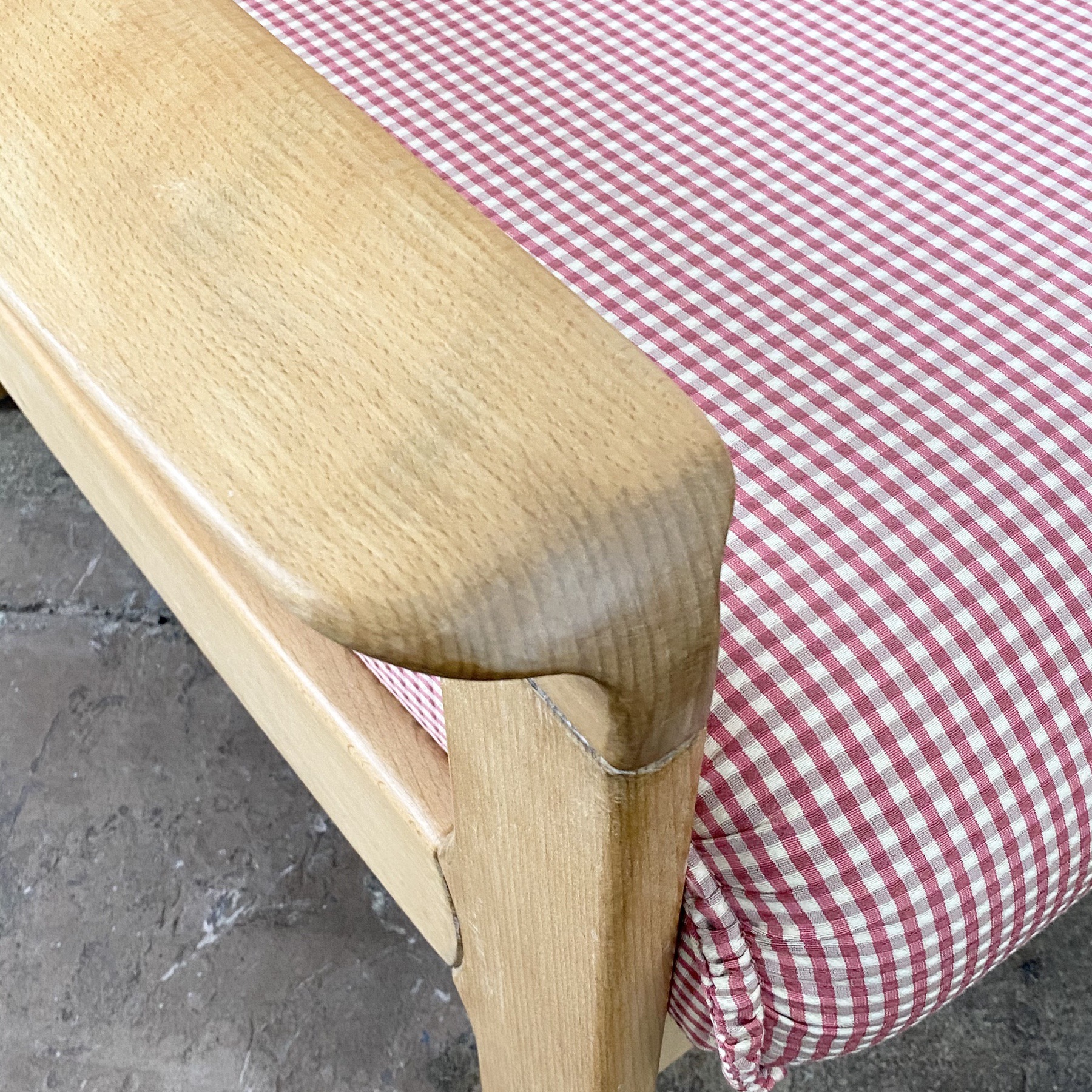 objet-vagabond-vintage-armchairs0000