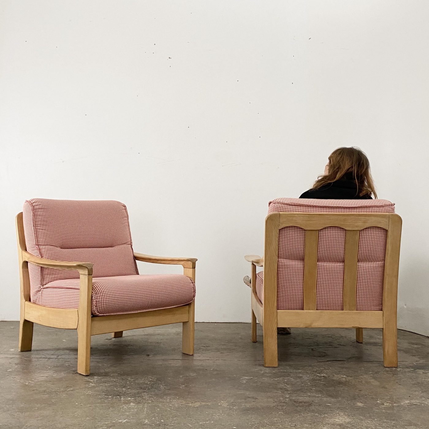 objet-vagabond-vintage-armchairs0002