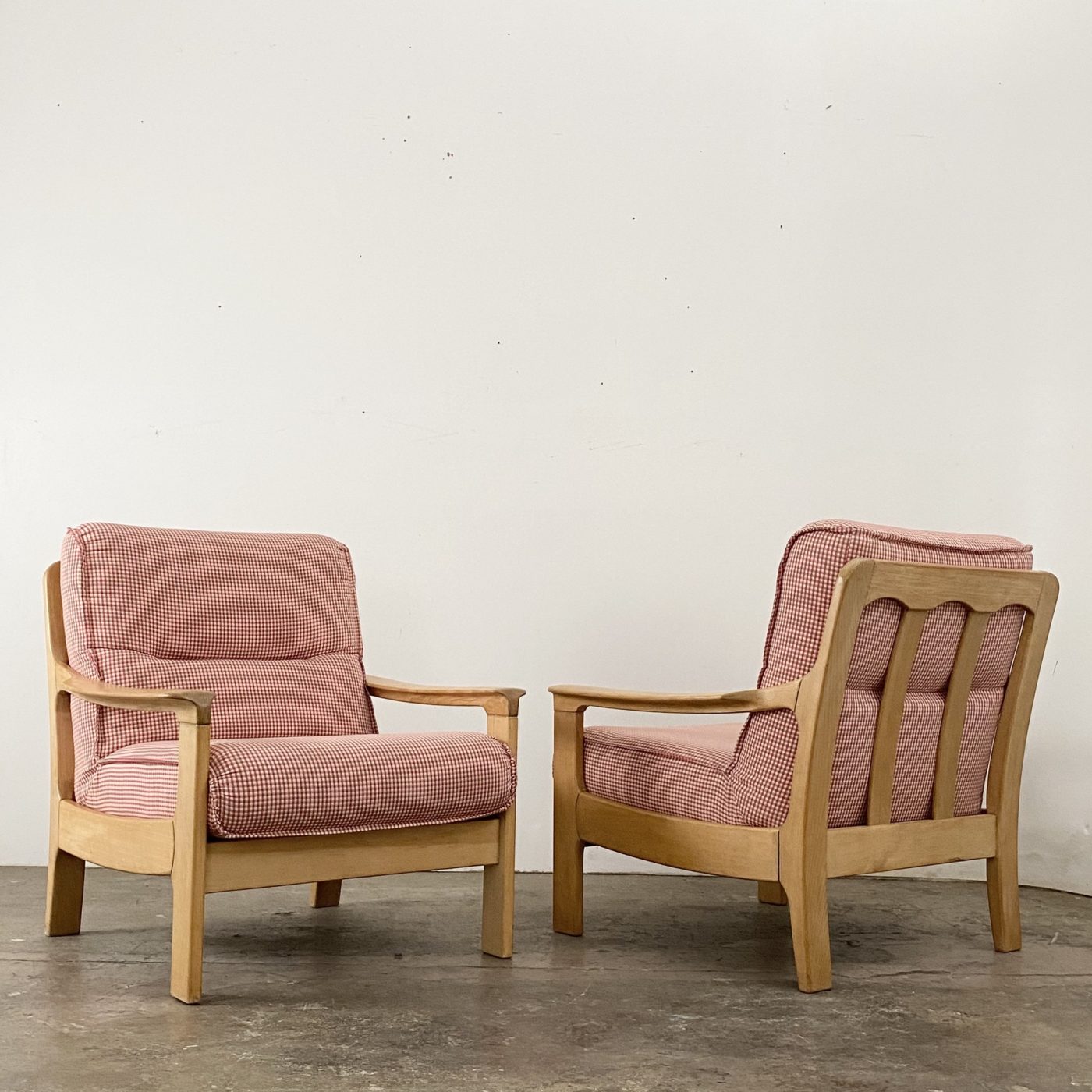 objet-vagabond-vintage-armchairs0004