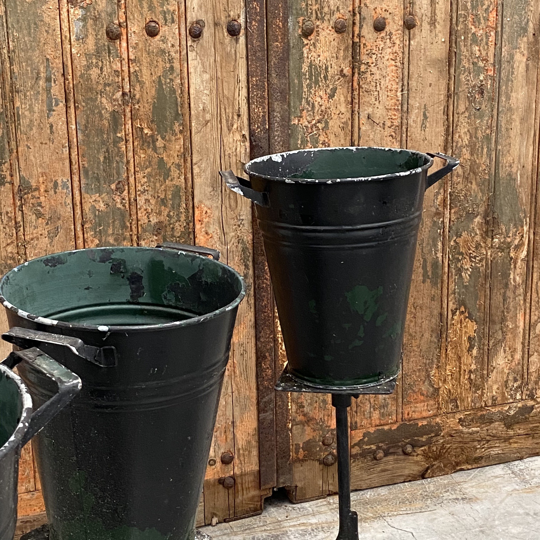 objet-vagabond-flower-stand0000