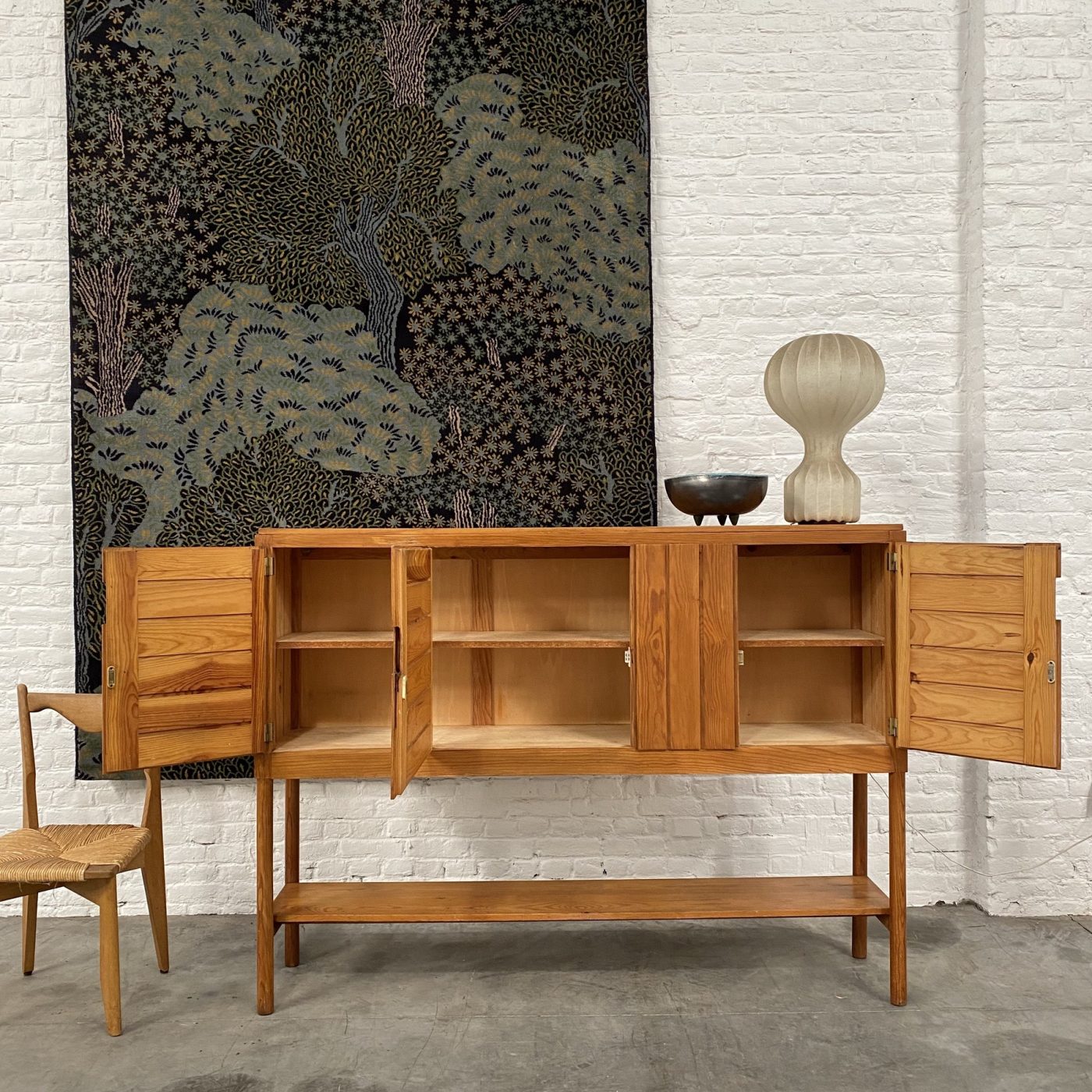 objet-vagabond-high-sideboard0001