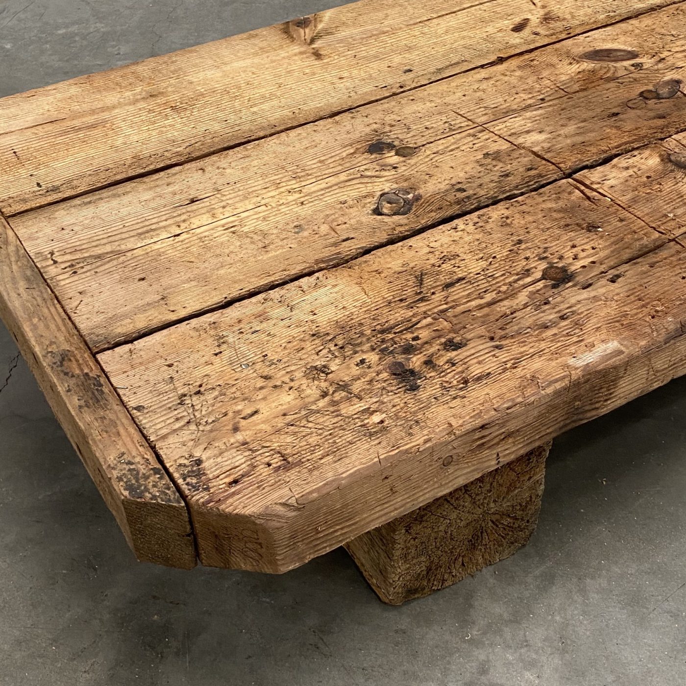 objet-vagabond-huge-table0003