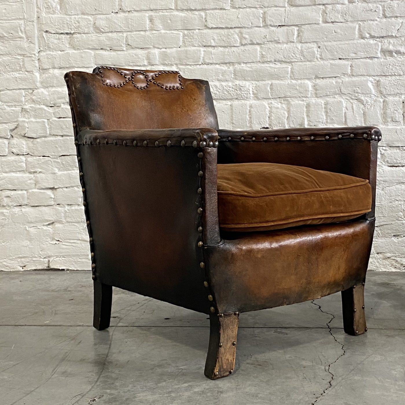 objet-vagabond-leather-armchair0000