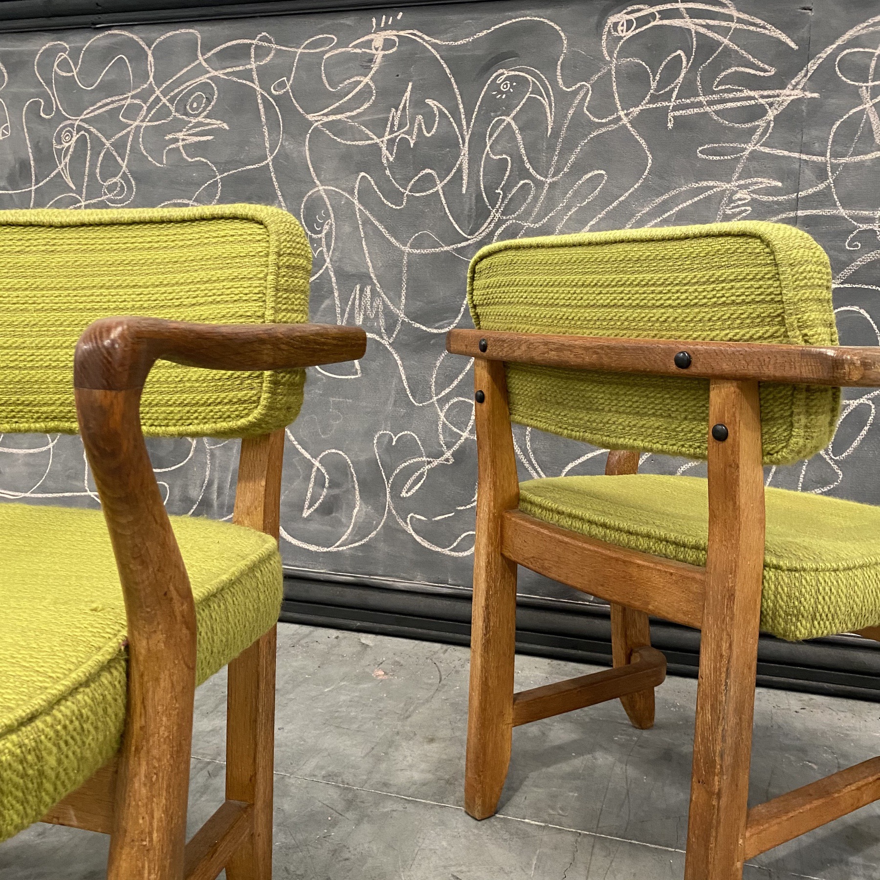 objet-vagabond-midcentury-armchairs0000
