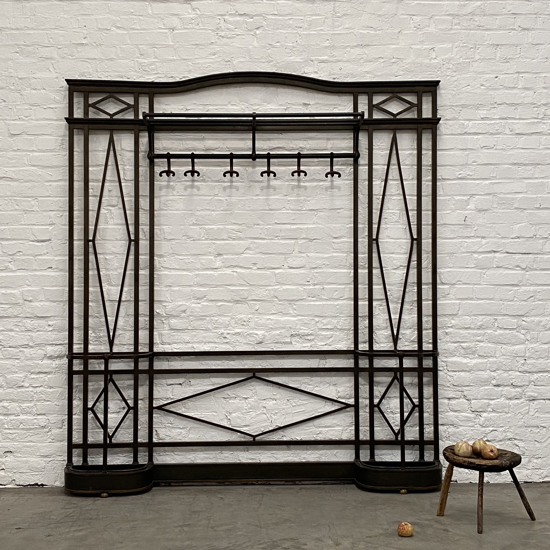 objet-vagabond-copper-coatrack0002