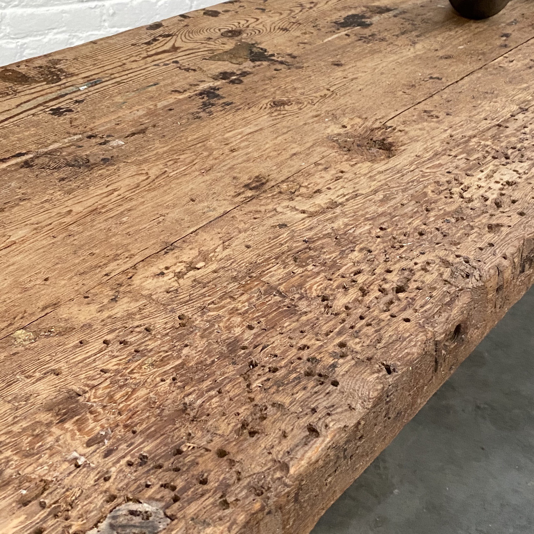 objet-vagabond-guillerme-coffeetables0002