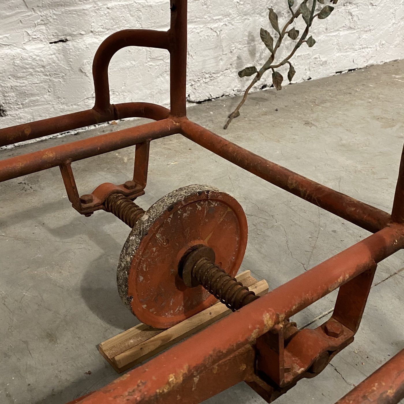 objet-vagabond-industrial-shelve0001