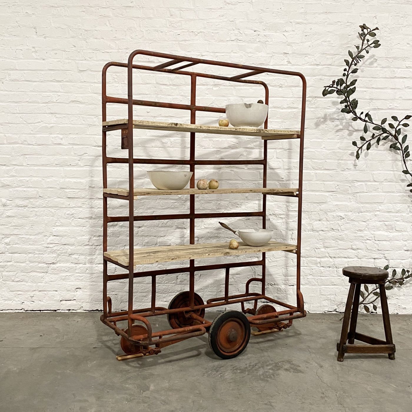 objet-vagabond-industrial-shelve0002