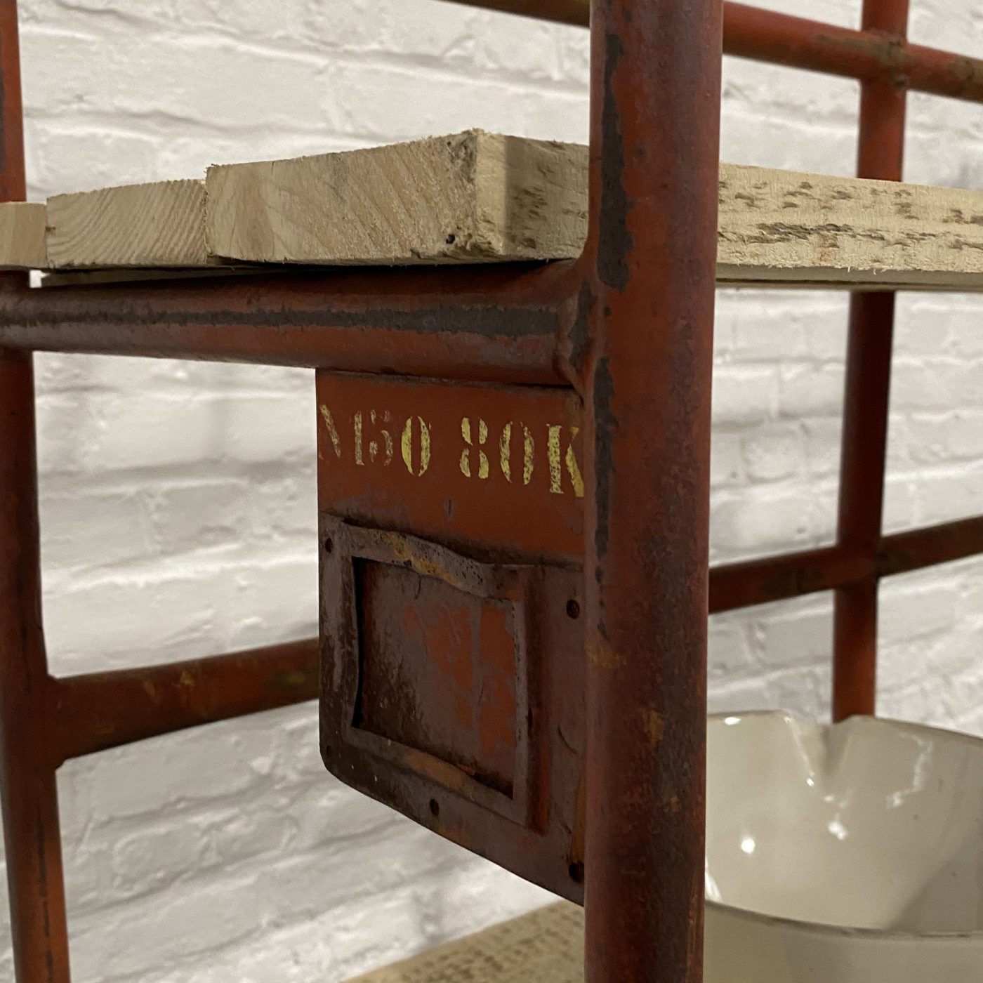 objet-vagabond-industrial-shelve0004