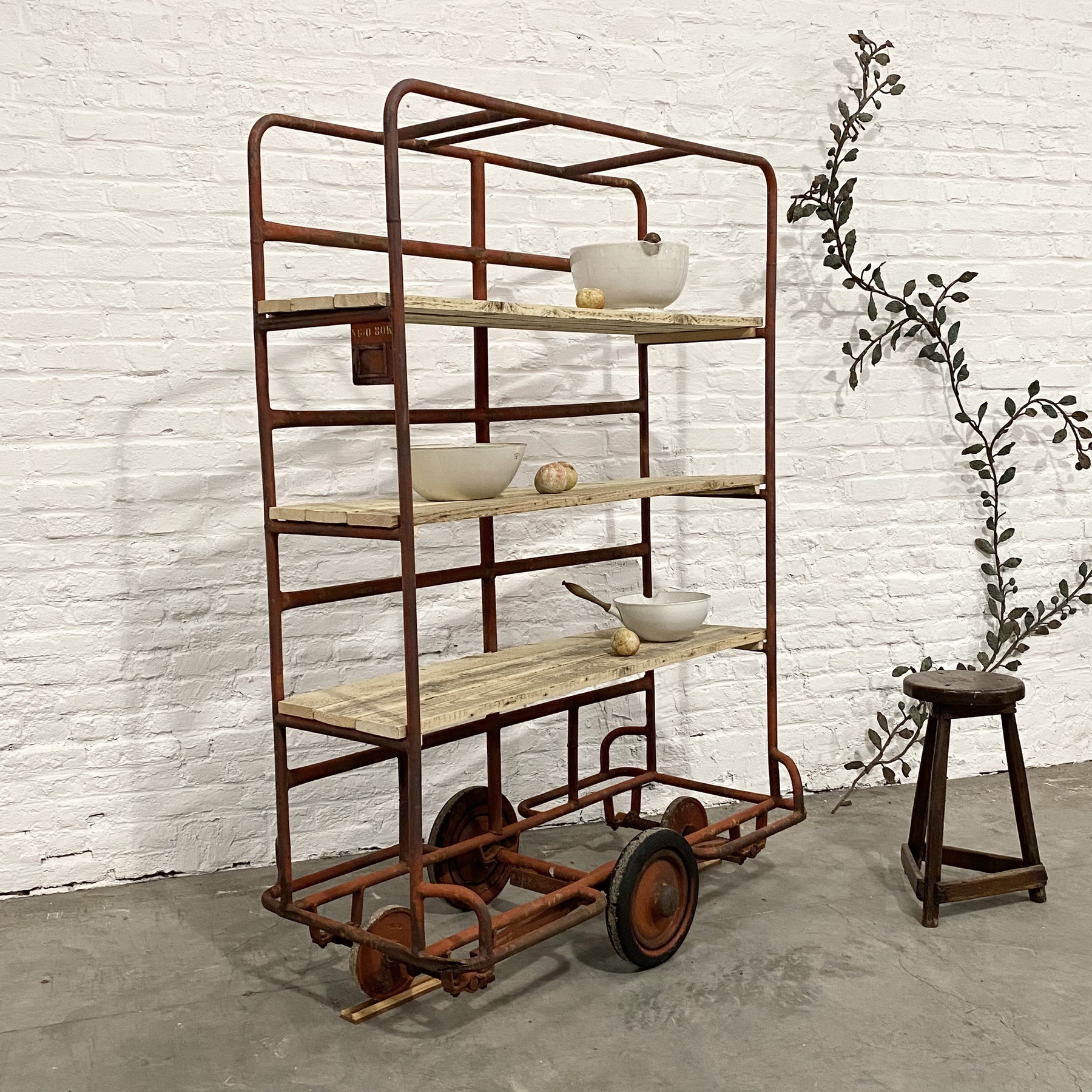 objet-vagabond-industrial-shelve0006
