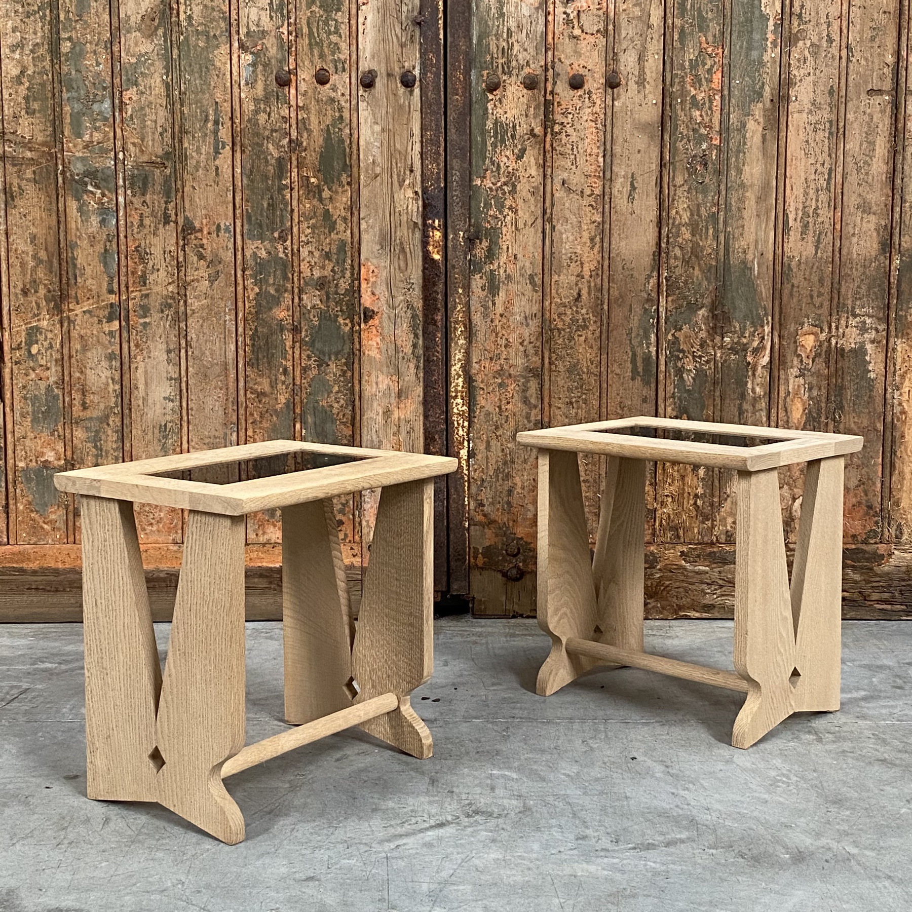 objet-vagabond-midcentury-tables0001