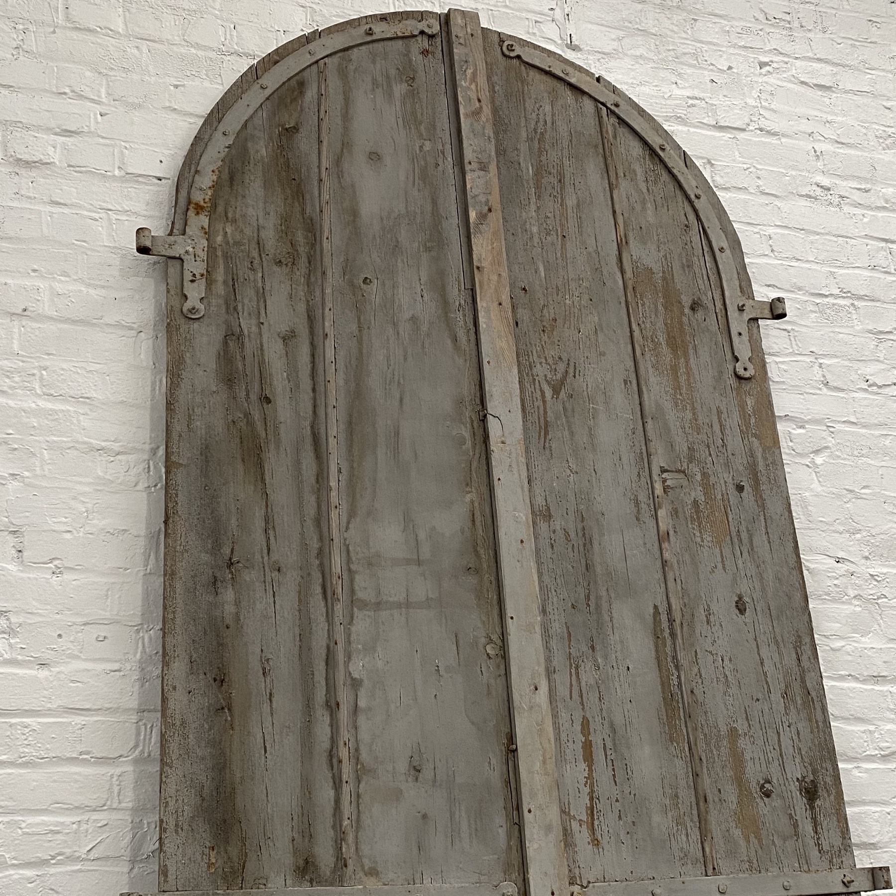 objet-vagabond-painted-shutters0001