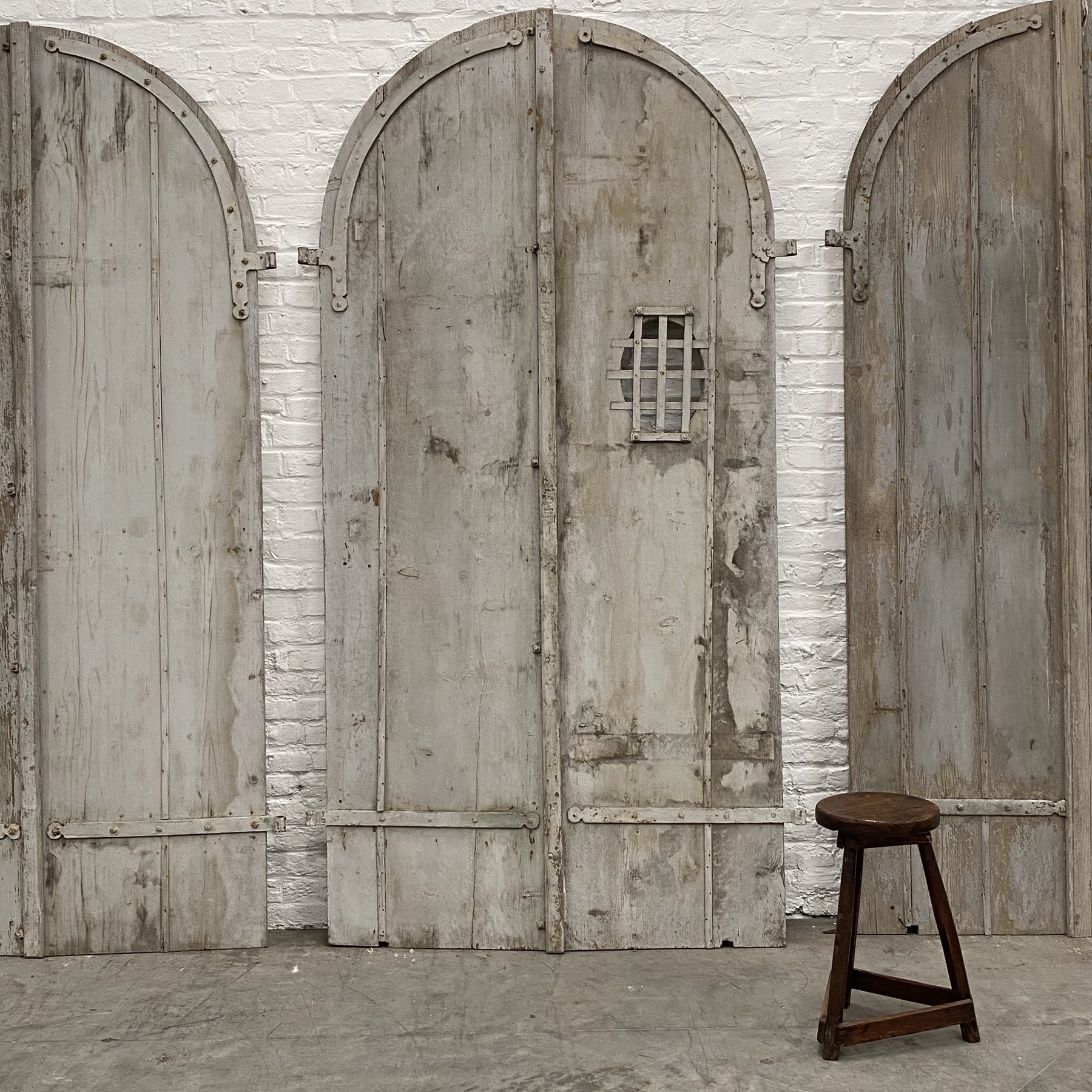 objet-vagabond-painted-shutters0002