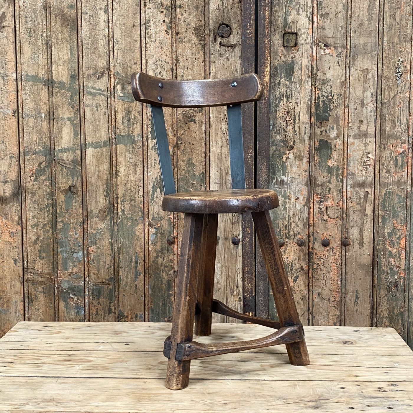 objet-vagabond-tripod-stool0008