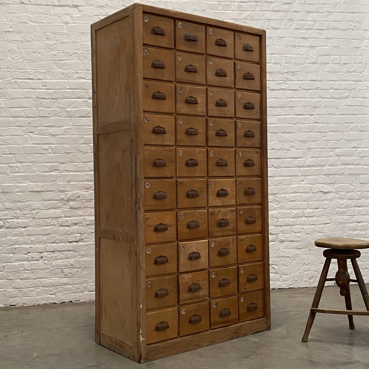 objet-vagabond-chest-drawers0002