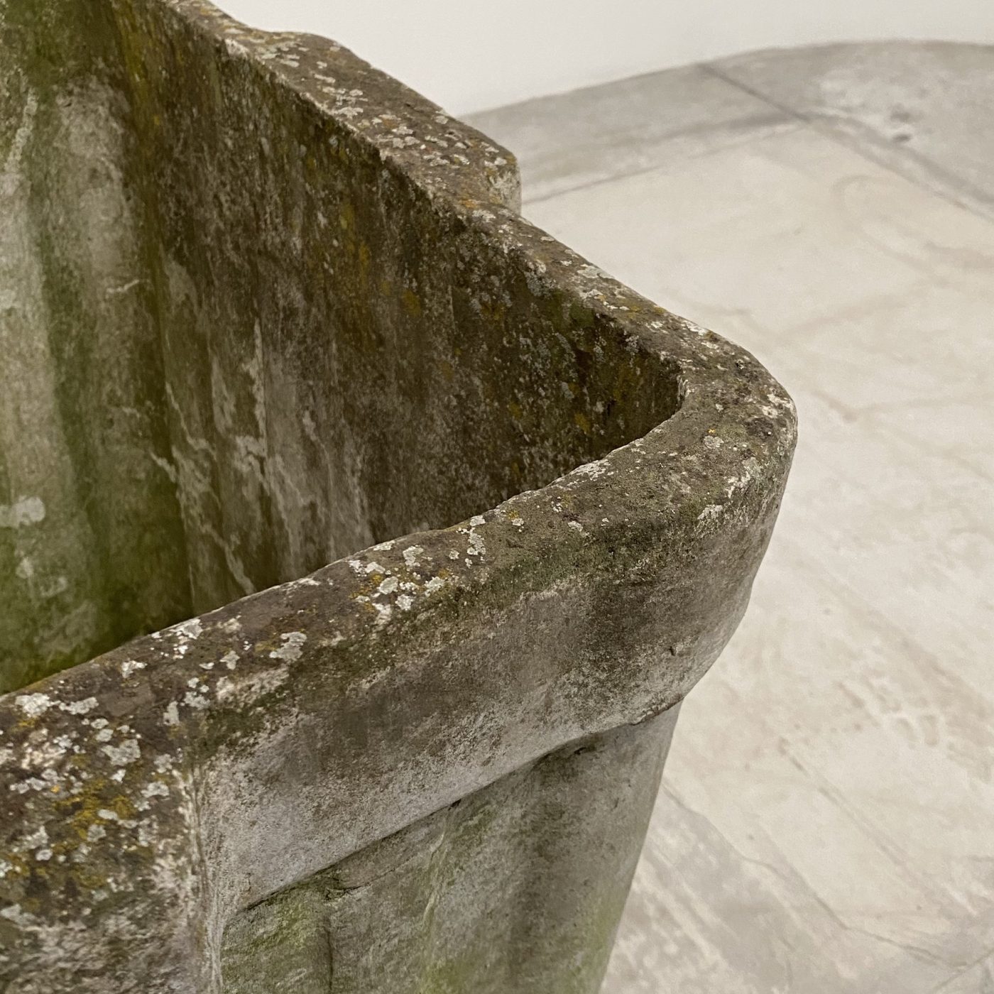 objet-vagabond-concrete-planters0002