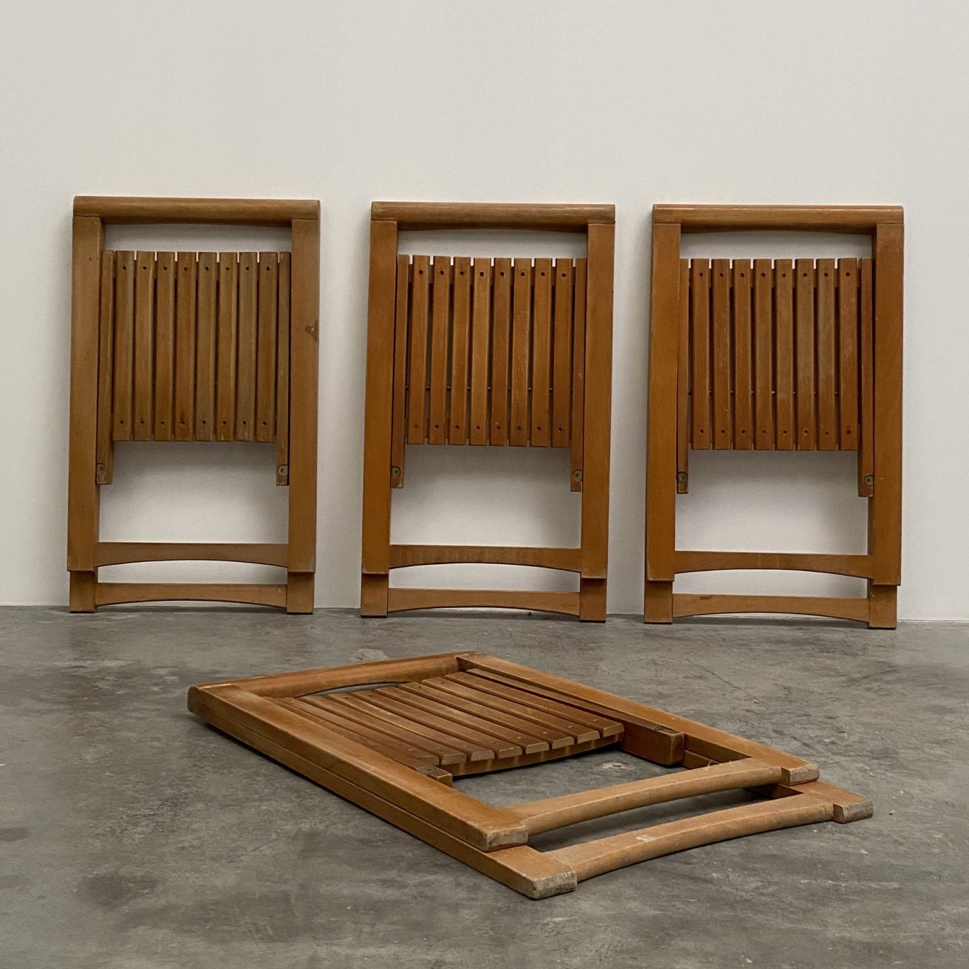 objet-vagabond-folding-chairs0001