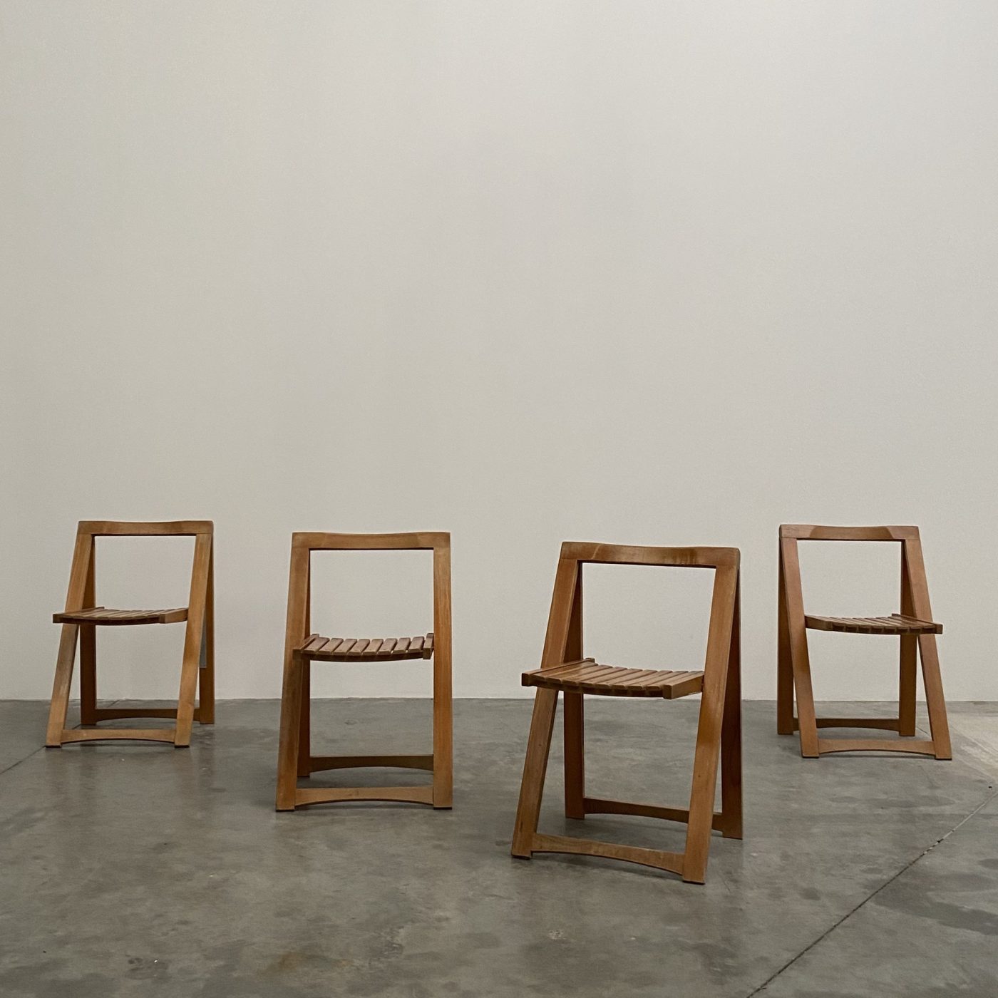 objet-vagabond-folding-chairs0002