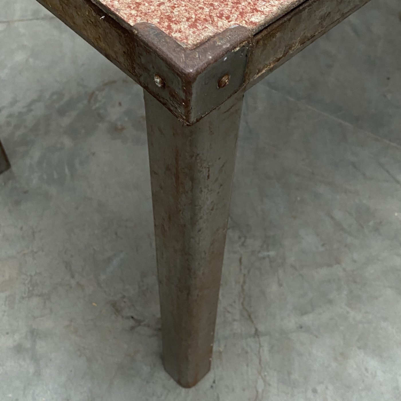 objet-vagabond-fribocit-tables0014