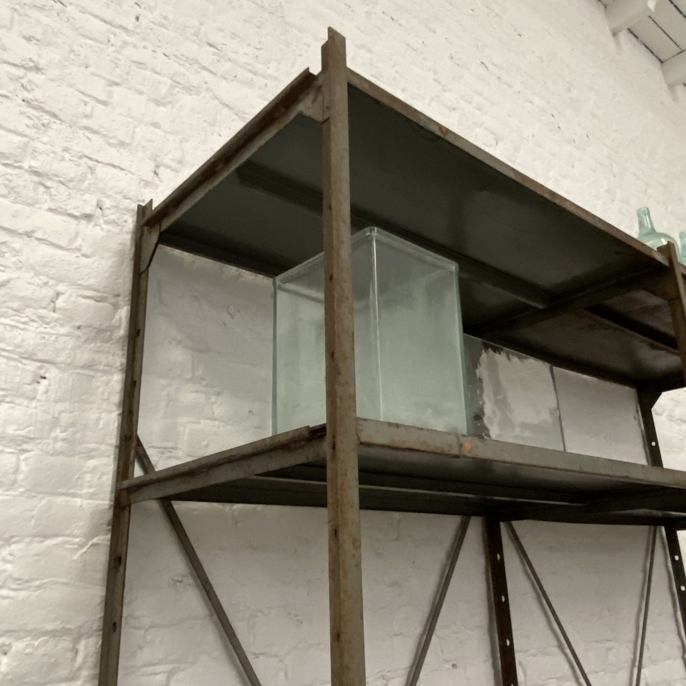 objet-vagabond-industrial-shelf0002