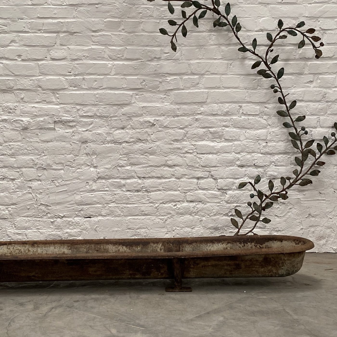 objet-vagabond-large-planter0004