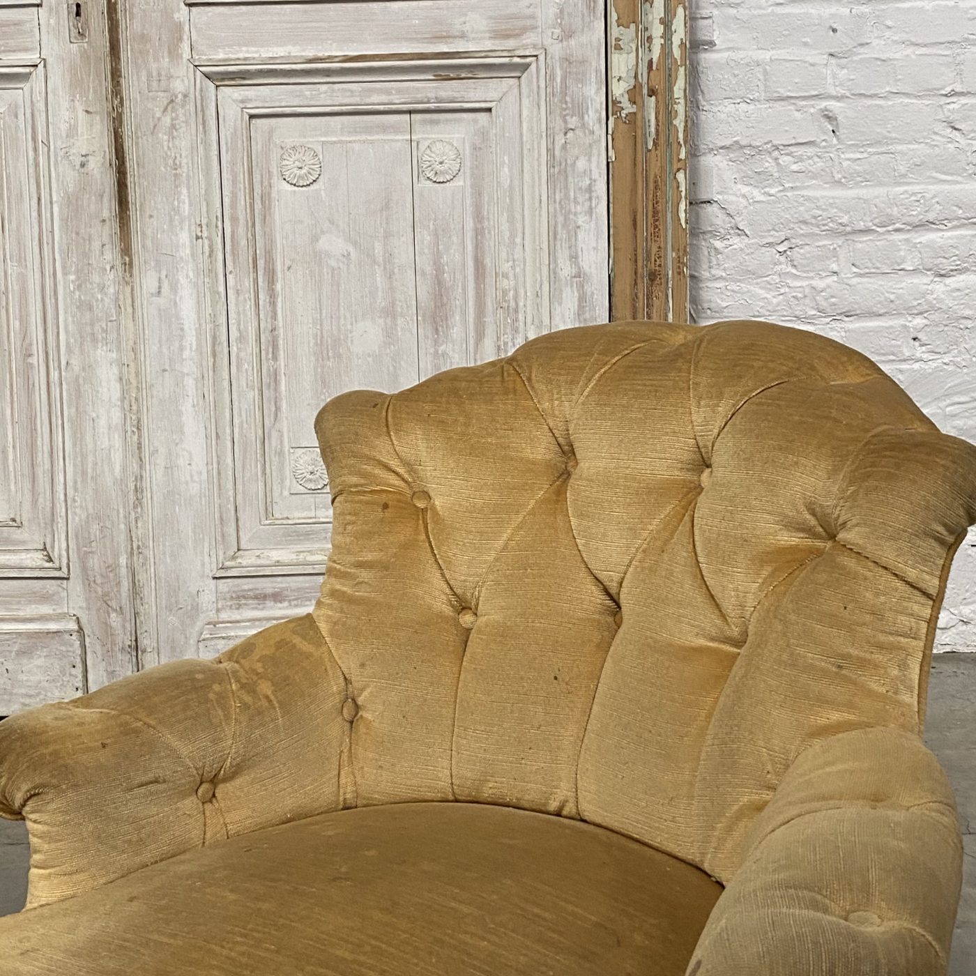 objet-vagabond-napoleon3-armchairs0002