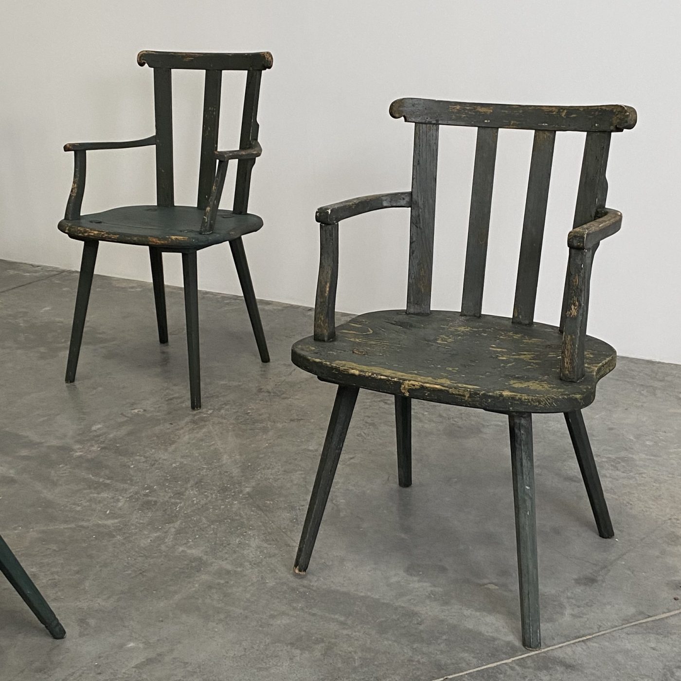 objet-vagabond-painted-chairs0001