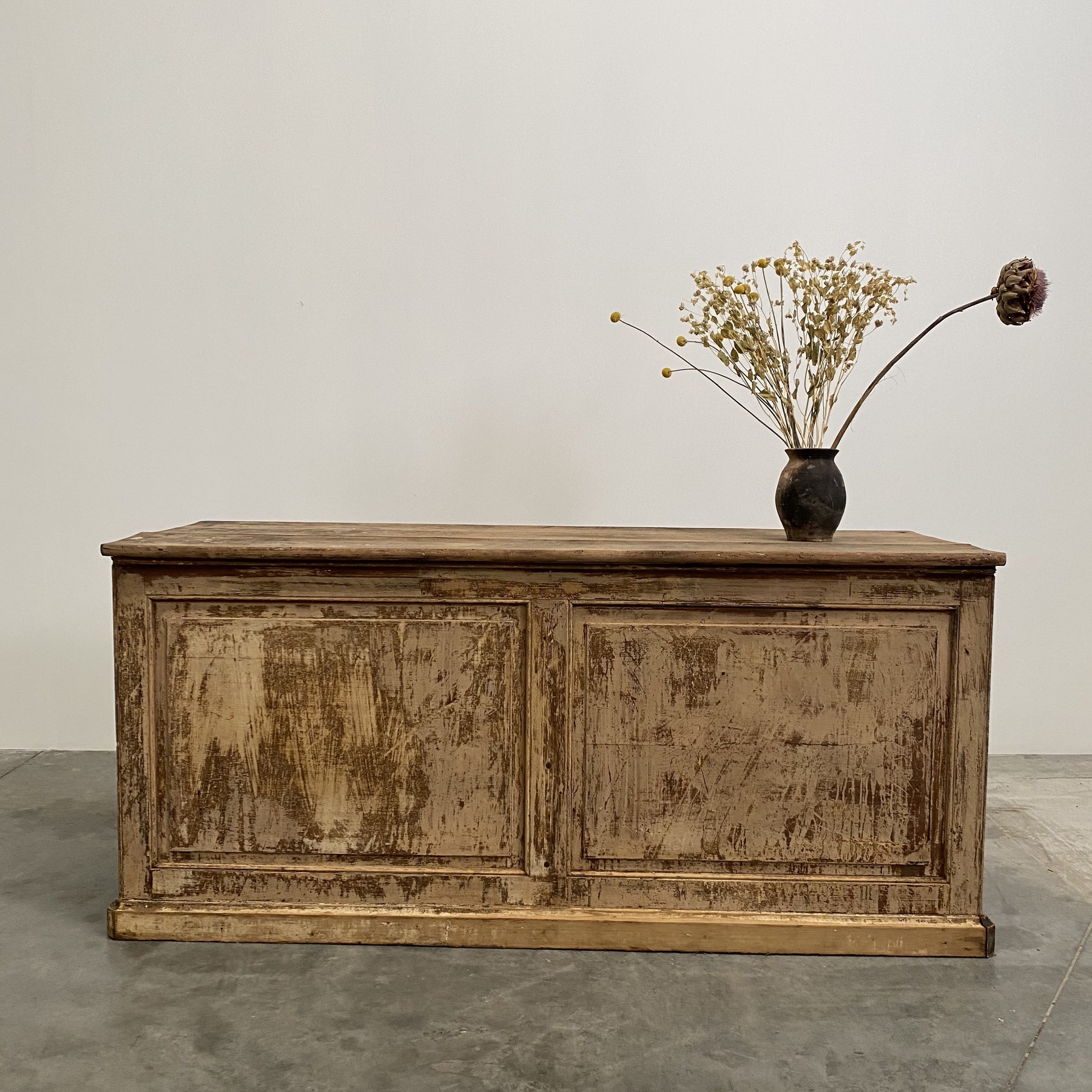 objet-vagabond-painted-chest0001