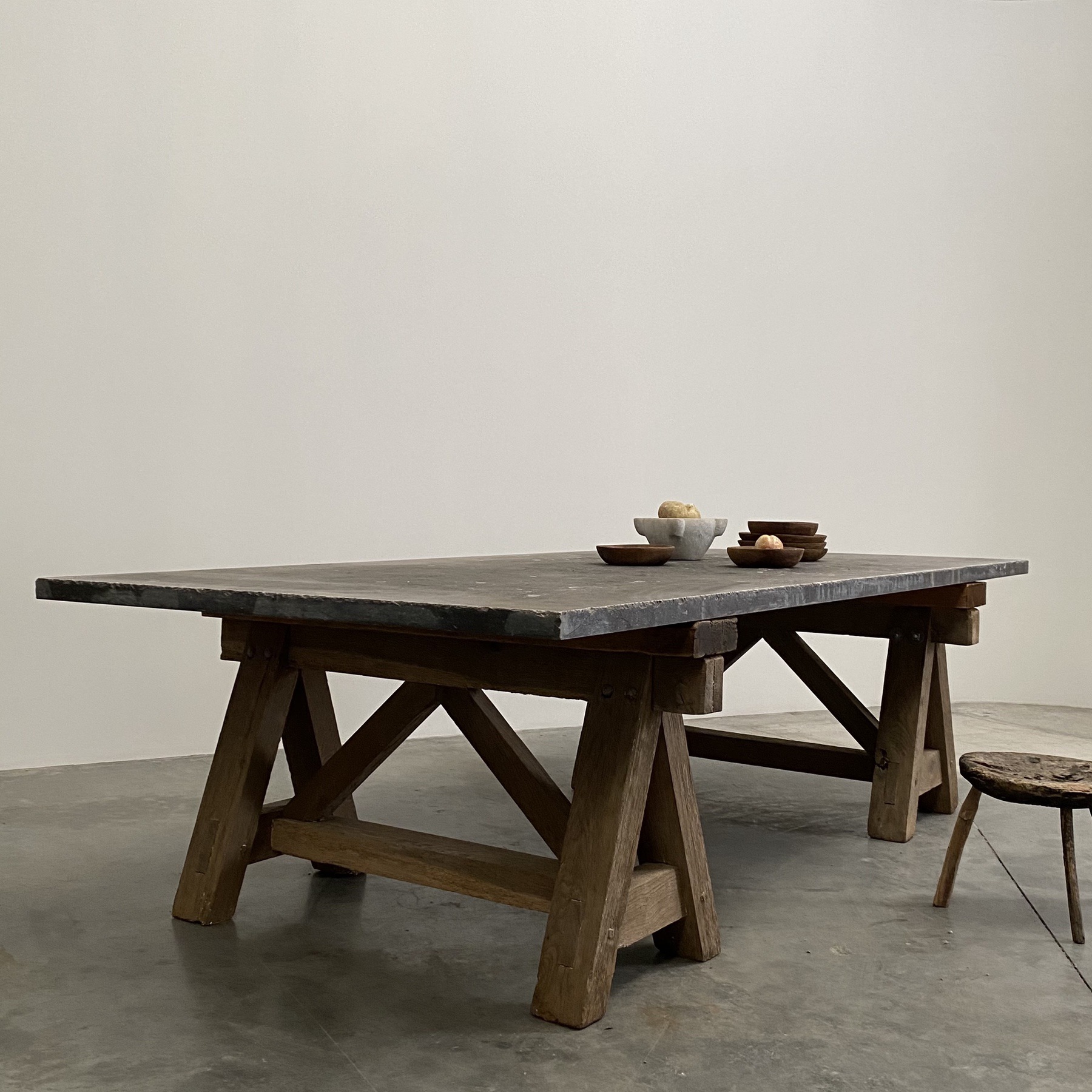 objet-vagabond-stone-table0007