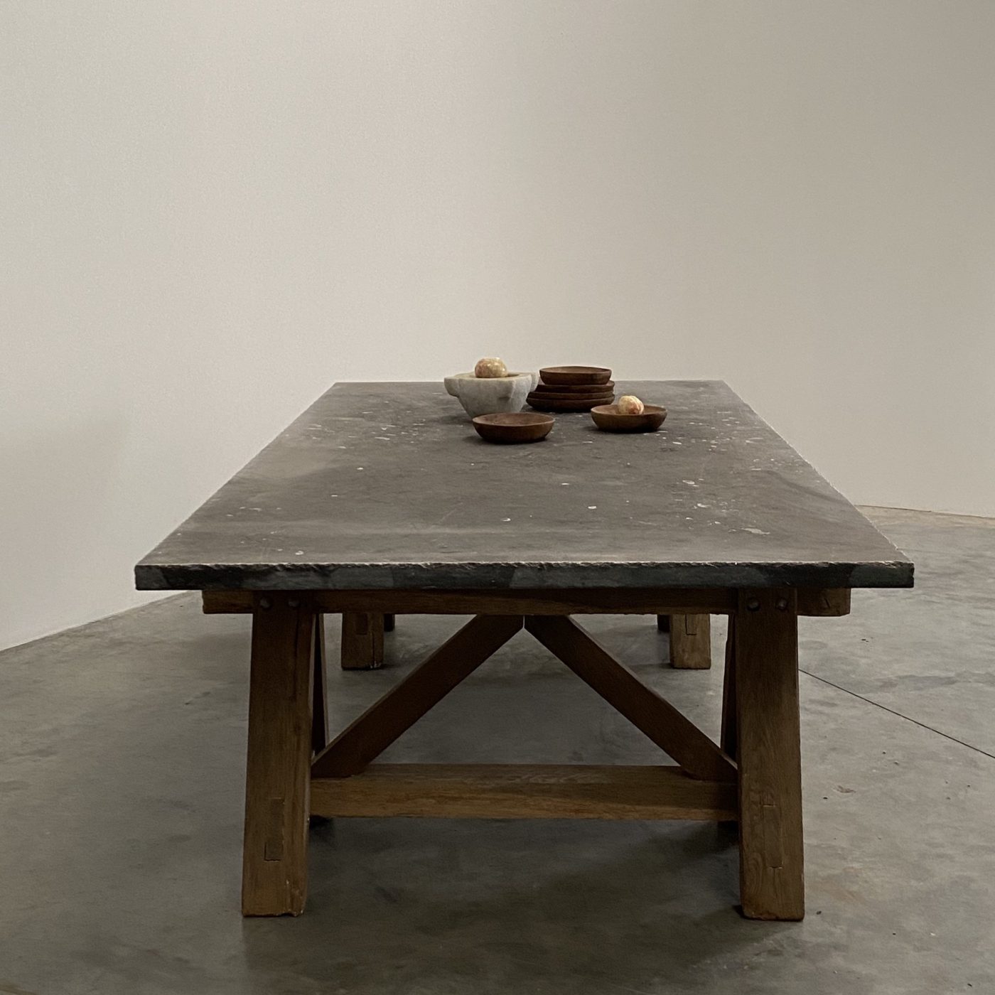 objet-vagabond-stone-table0009