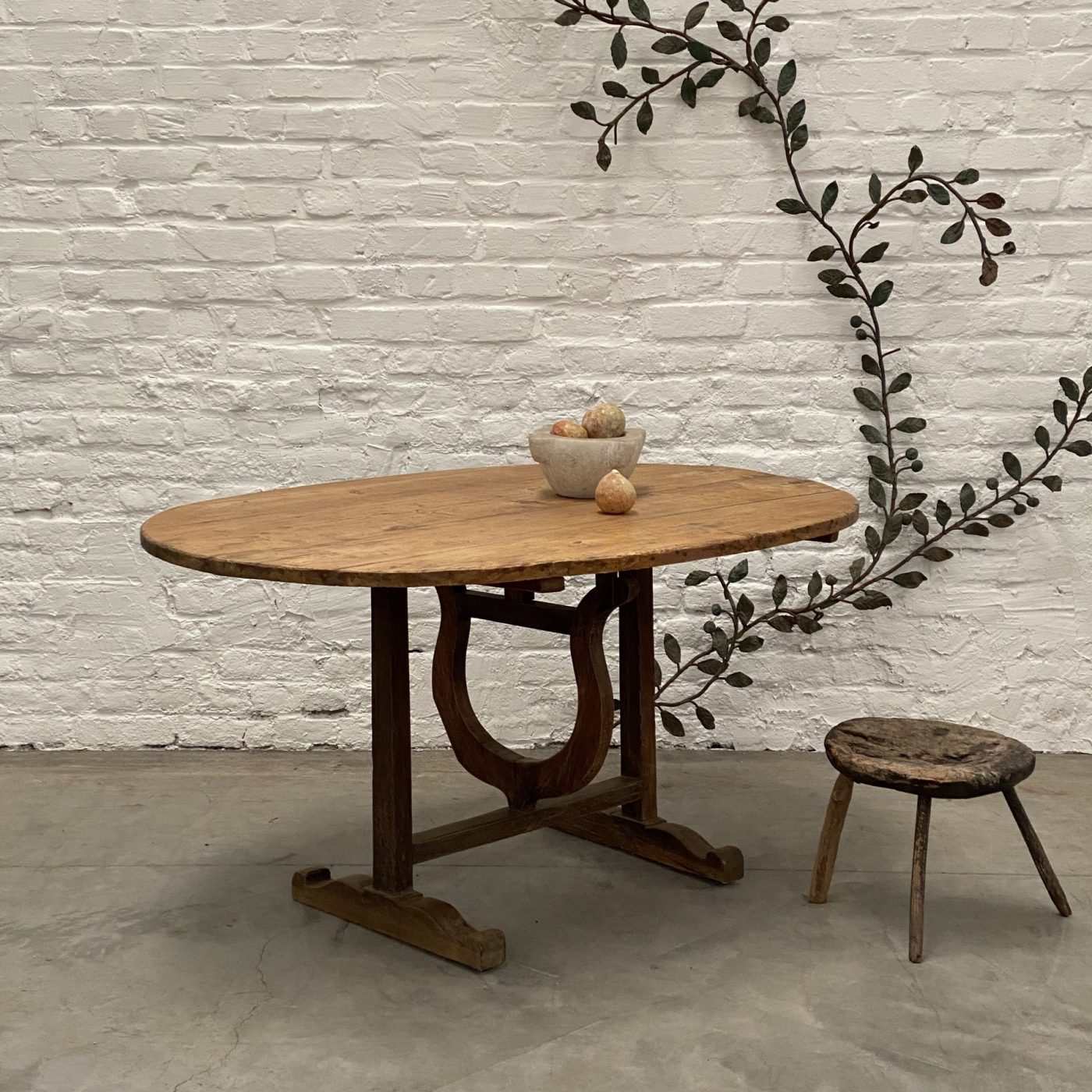 objet-vagabond-wine-table0001