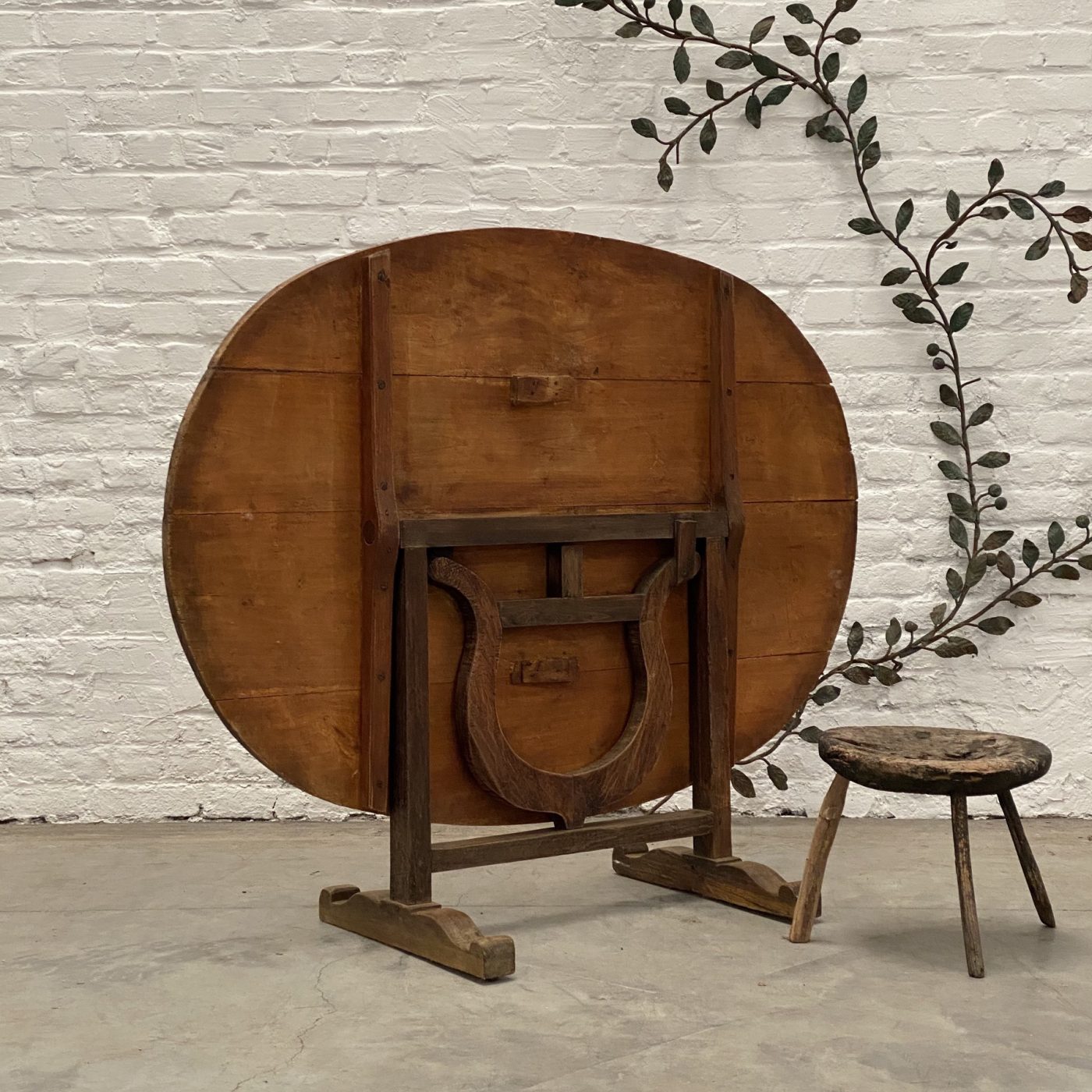 objet-vagabond-wine-table0002