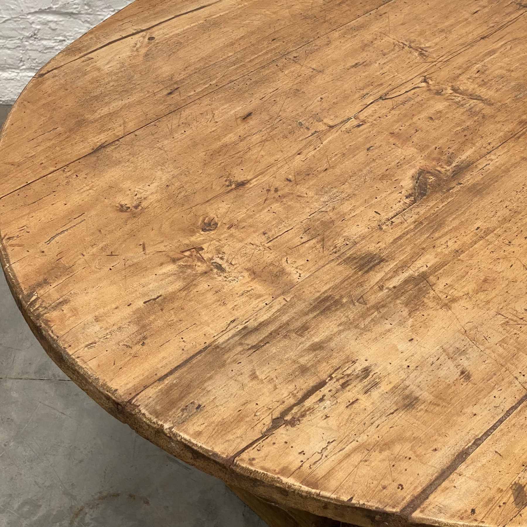 objet-vagabond-wine-table0008