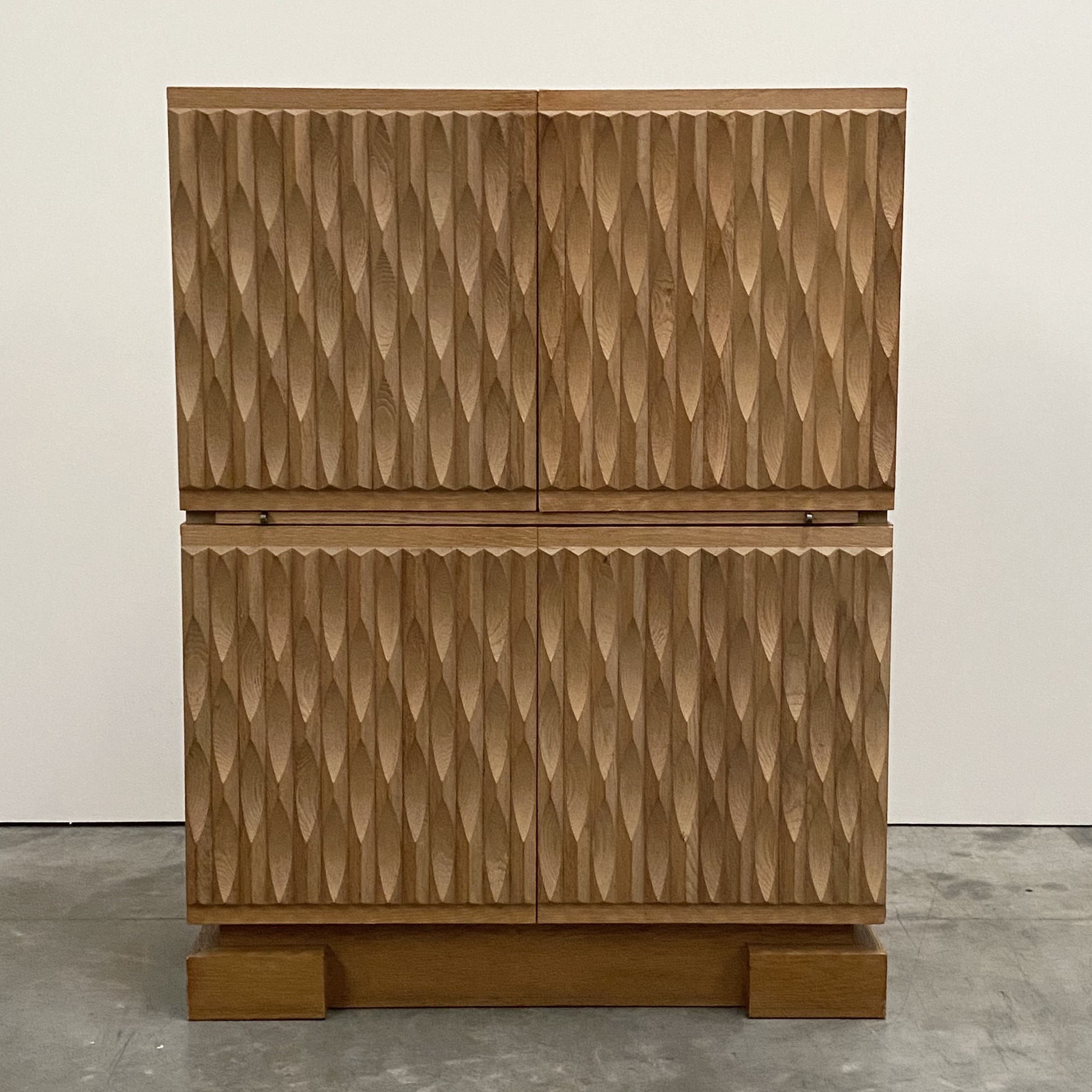 objet-vagabond-brutalist-cabinet0002