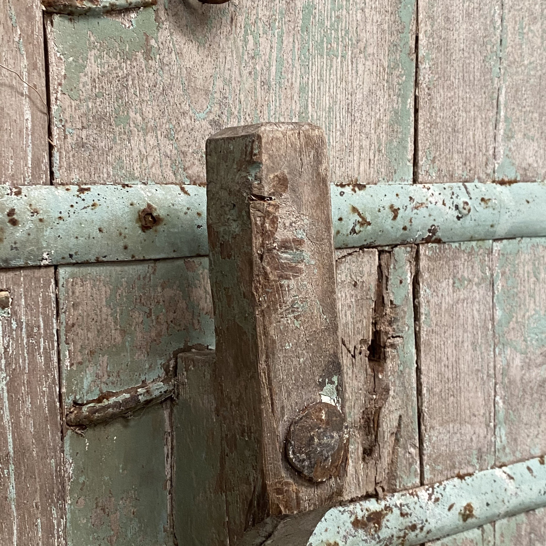 objet-vagabond-painted-doors0005