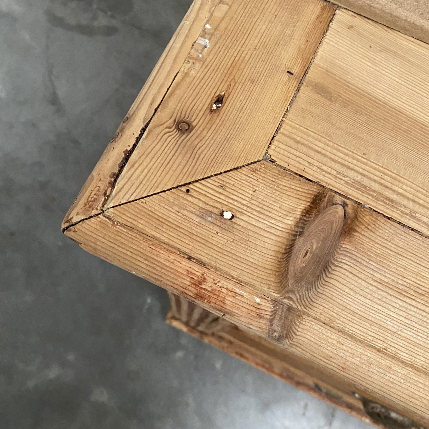 objet-vagabond-pine-chest0001