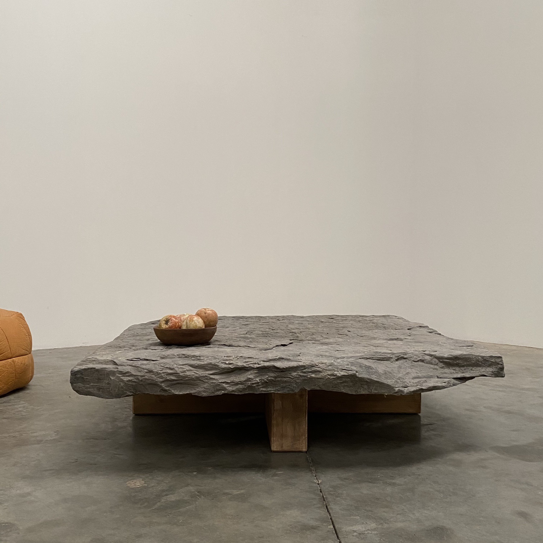 objet-vagabond-stone-coffeetable0008