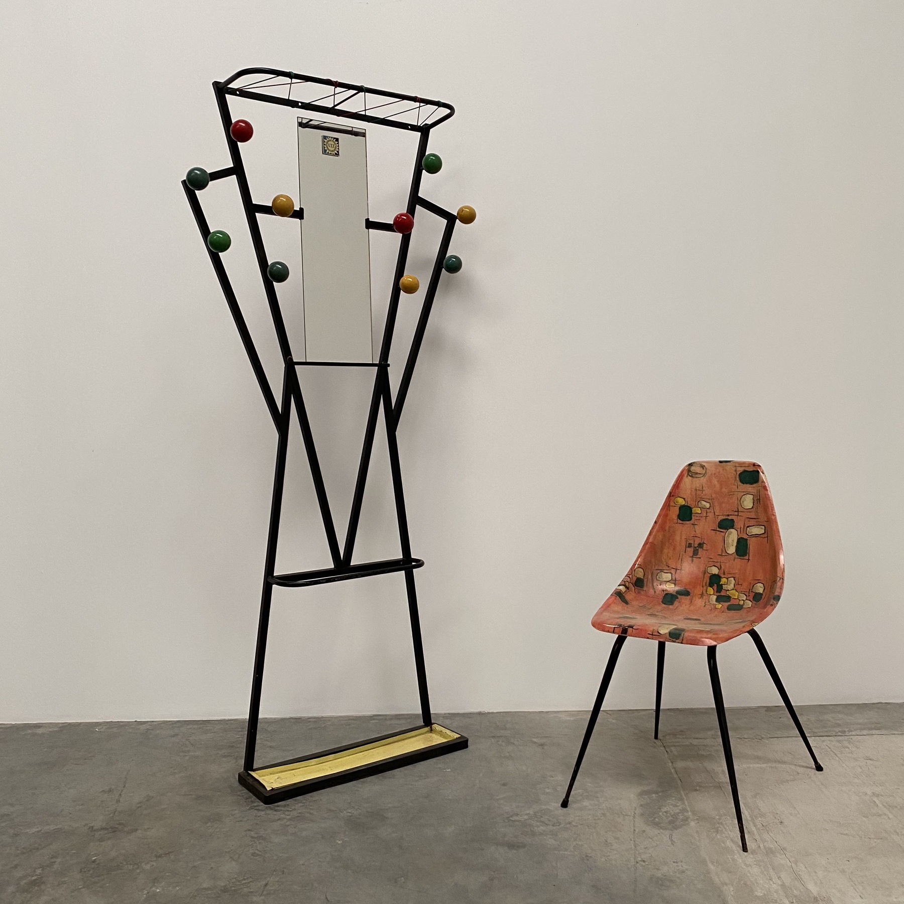 objet-vagabond-vintage-coatrack0001